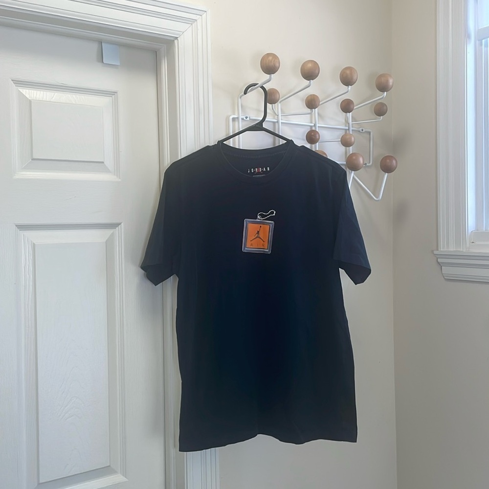 Air Jordan - Classic Jump Man Vintage Style Short Sleeve Shirt - Black - M